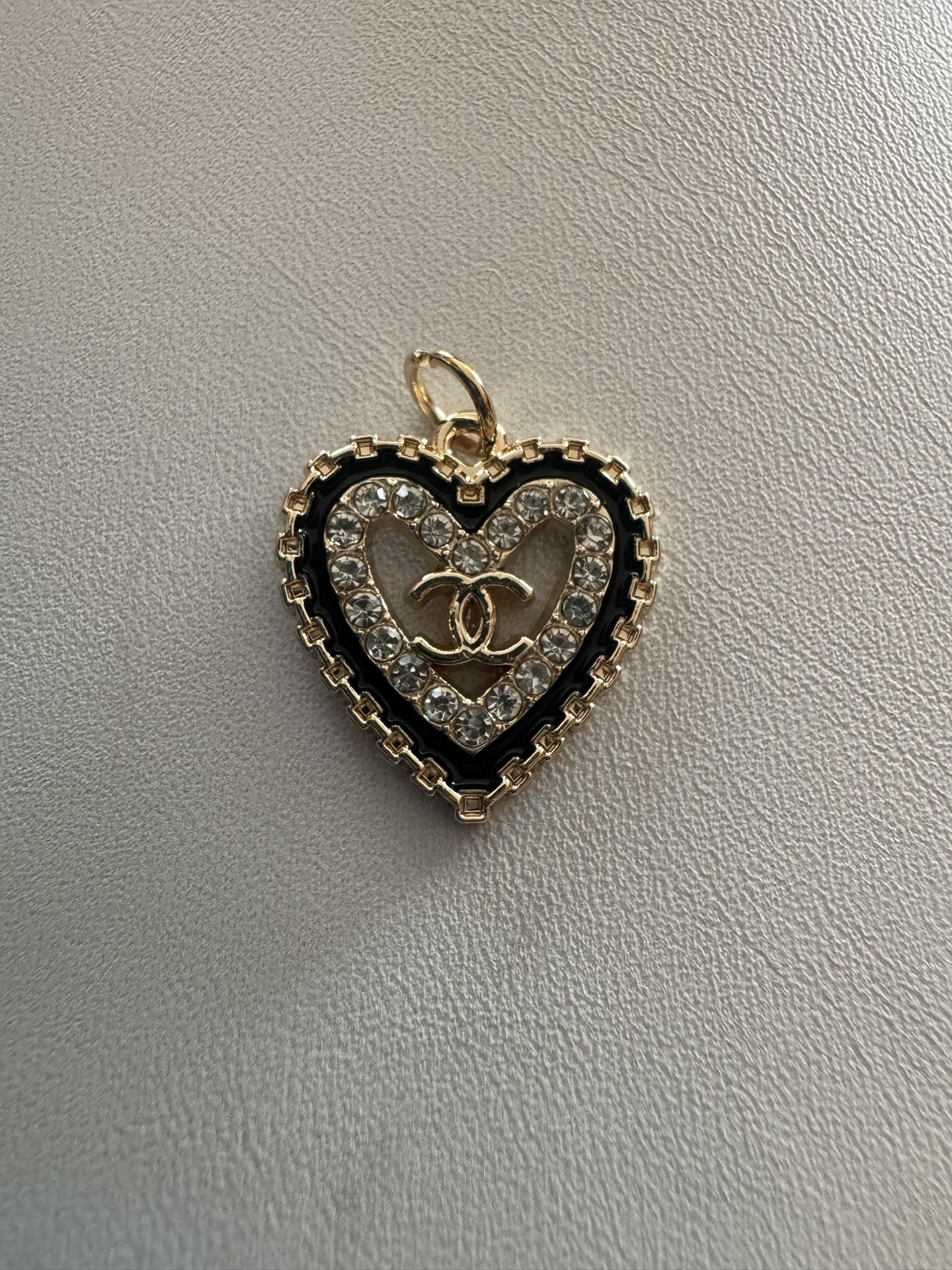 EUC Chanel Rhinestone & Enamel Heart Zipper Pull Charm w/Free Chain
