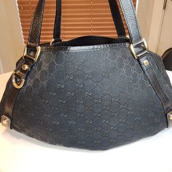 Black Gucci bag