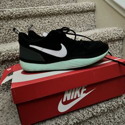 Nike Solarsoft Run Mens Size 10 for Sale in Las Vegas NV OfferUp