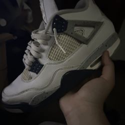 Jordan 4 “Midnight Navy”