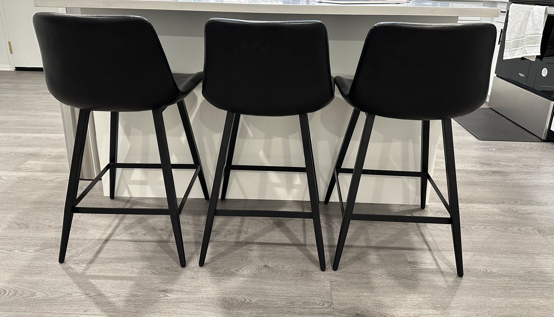 Black Counter Stools 