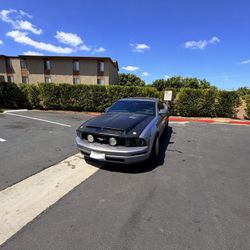 Mustang 06’ V6 Convertible 