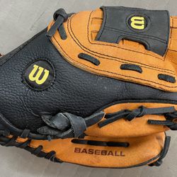 Wilson A2451 11” Brown Leather Baseball Glove Right Hand Throw RHT
