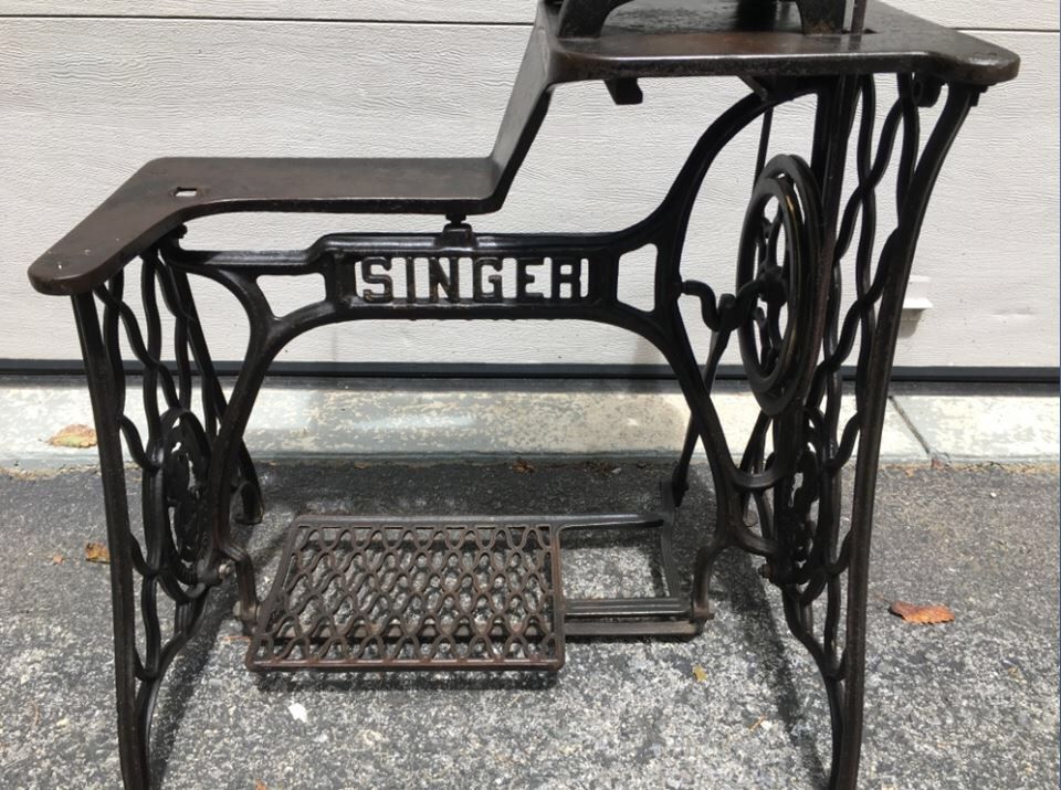 Vintage Industrial SINGER 29K71 Leather Treadle Sewing Machine for Sale