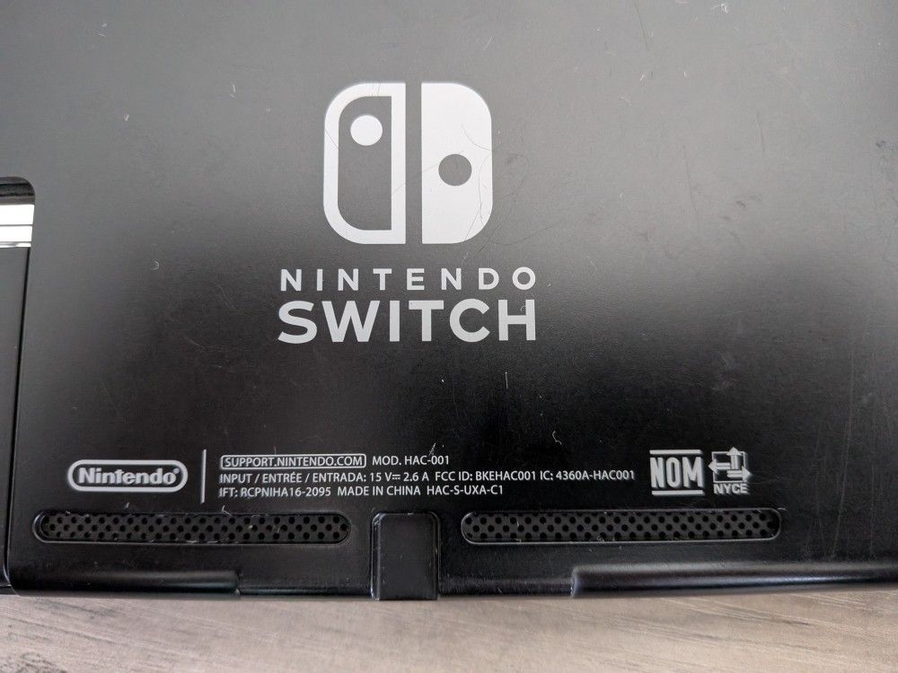 Nintendo Switch 