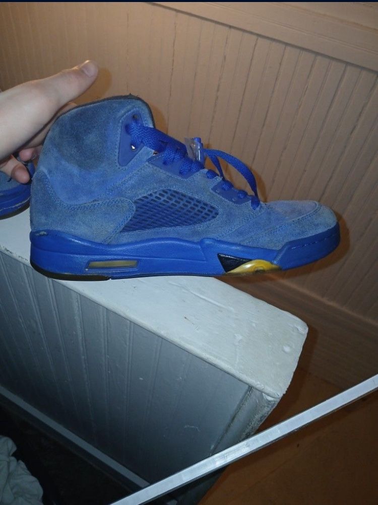 Jordan 5 Blue Suedes Size 8.5