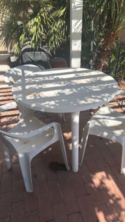 Patio table & chairs