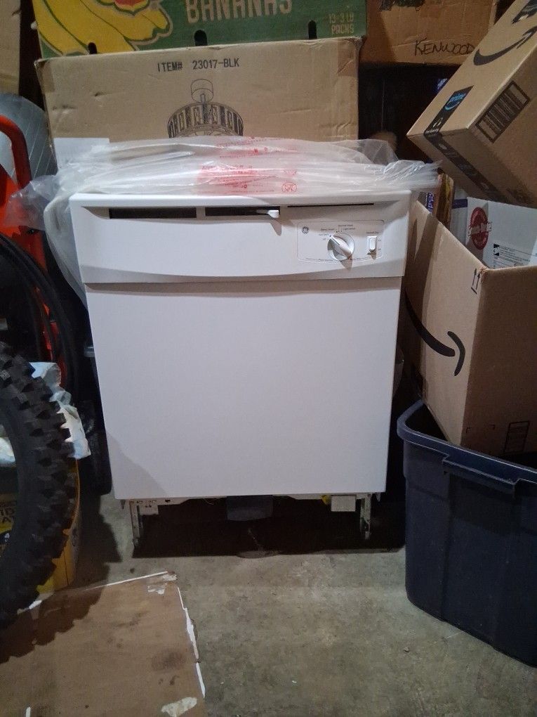 Dishwasher GE
