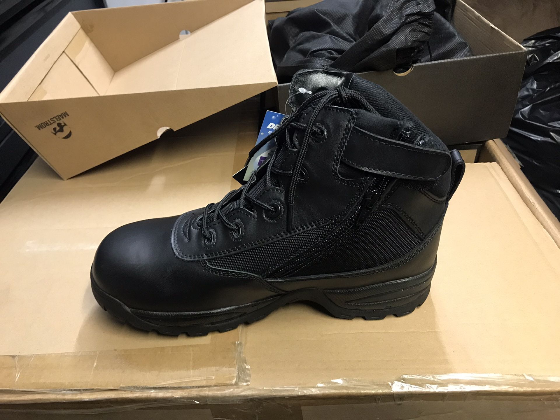 Work boots men size 9.5