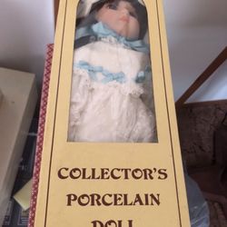 Many Porcelain Dolls As A Lot 