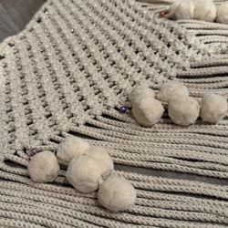 Urban Outfitters Boho Macramé Wall Hanging – Large, Detailed, Excellent Condition