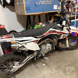 Pfister 190 Dirt Bike 