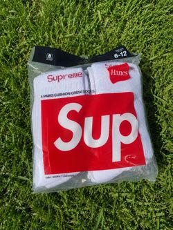 Supreme x Hanes White Crew Socks 4-Pack