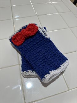 Hello Kitty Themed Fingerless Gloves