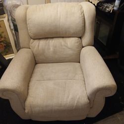 LIKE NEW LAZY BOY SWIVEL ROCKER RECLINER.