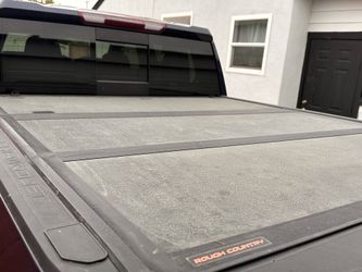 Rough country  low profile bed cover 2021 Silverado short bed