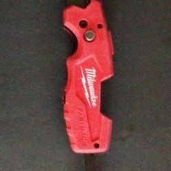 MILWAUKEE MULTI TOOL 