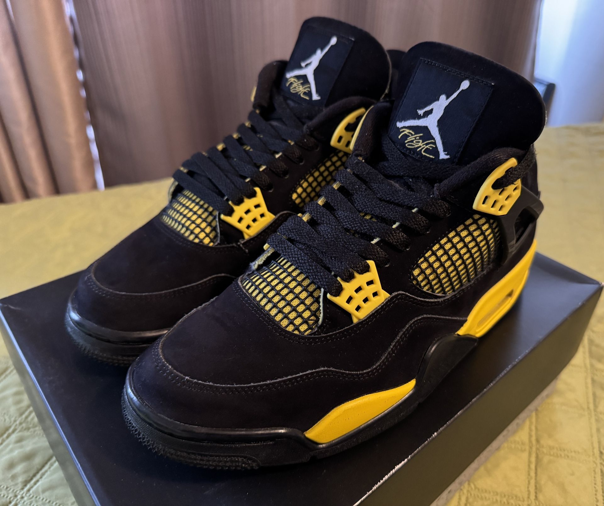 Air Jordan 4 Yellow Thunder 10.5 Mens