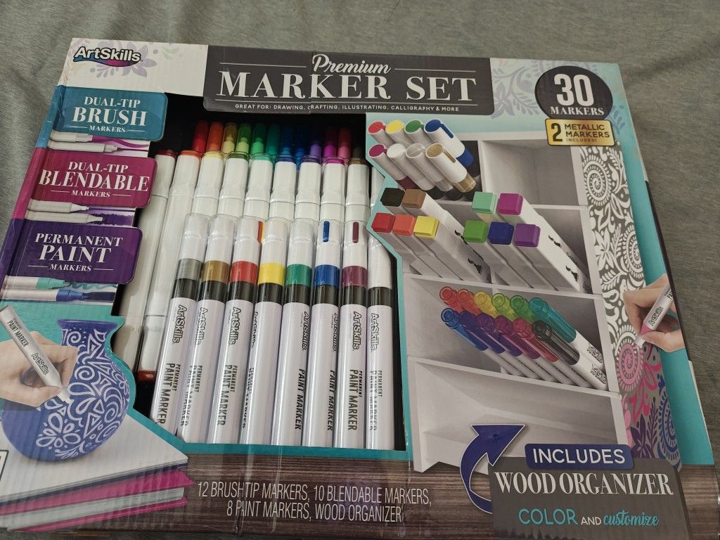 Premium 30 PCS Marker Set With Organizer  