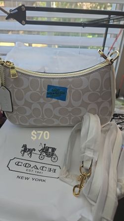 Cartera Estilo Coach Color Crema y Blanco Con Correa Larga ✨