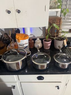 Hexclad Hybrid pots and pans