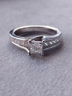 Diamond Engagement 💍 Ring 😍