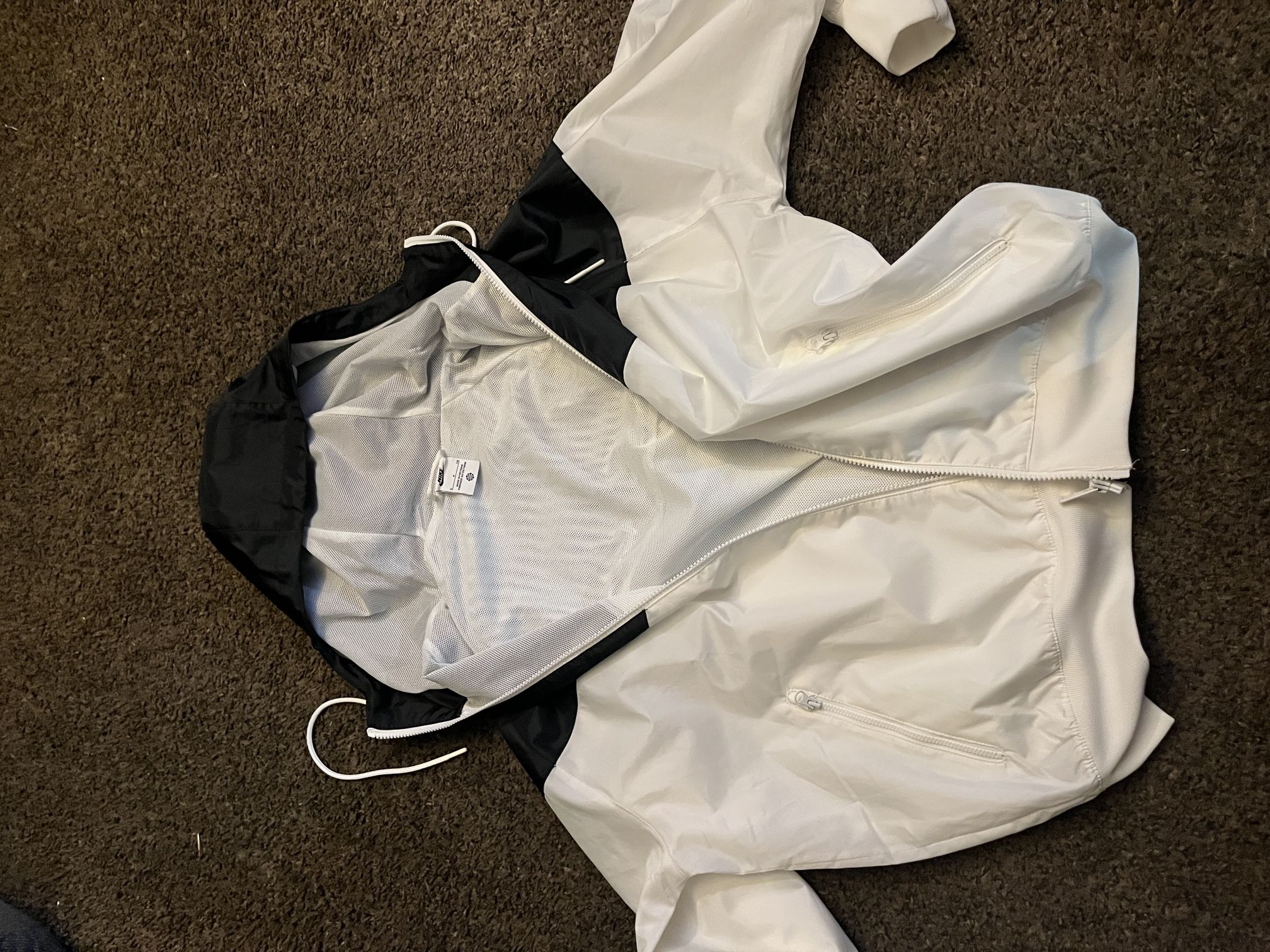 NIKE WINDBREAKER