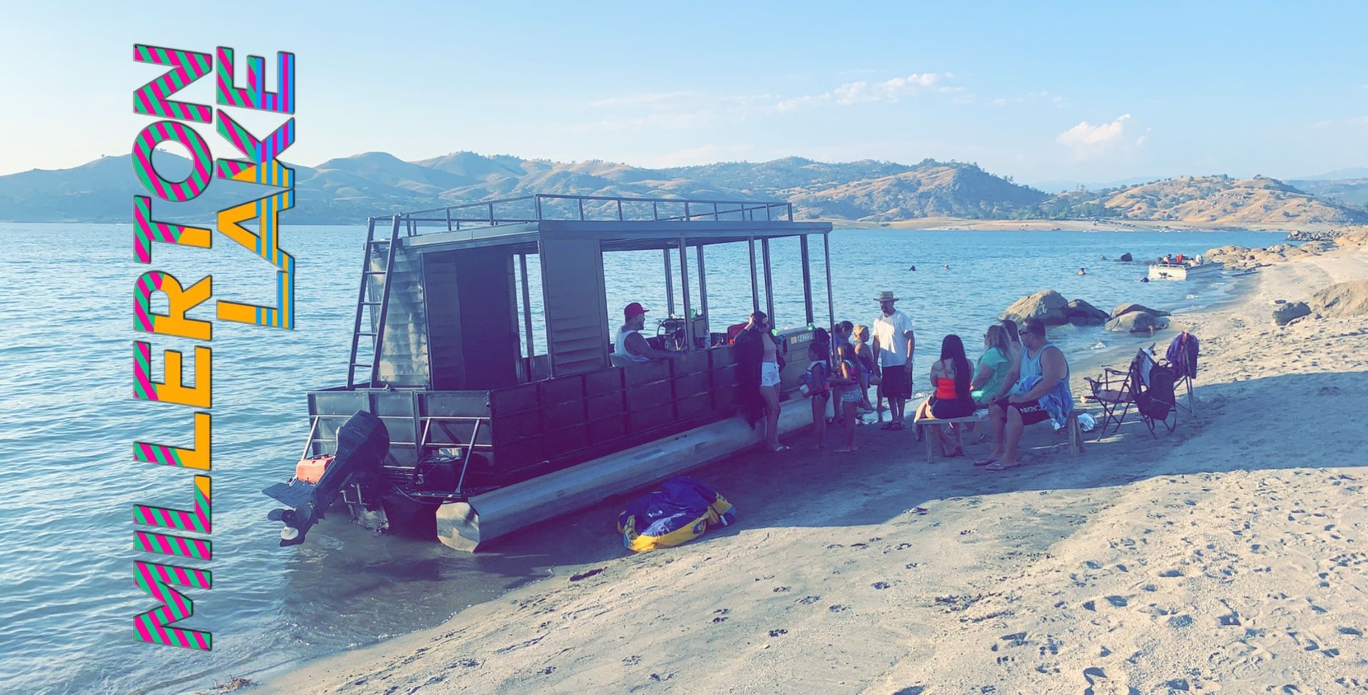 Summer activities with the family House boat - pontoon boat -26ft “party barge”