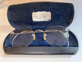 Antique Eyeglasses With Case