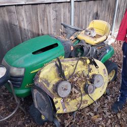 John Deer Tractor Every Thing There Just Needs Put Back On Itogether I Think The Starter May Be Bad $475