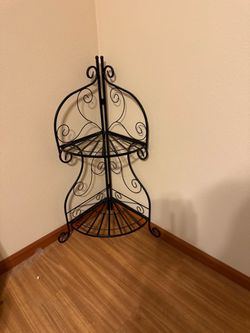 Black Wrought Iron 2-Tier Corner Shelf