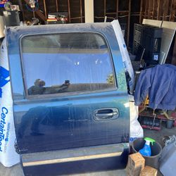 Right Front Door and Right Rear door/Left Rear Door