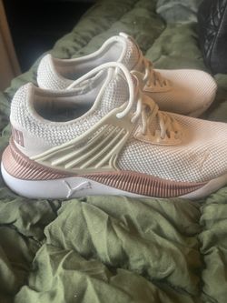 Puma sneakers Woman’s 7