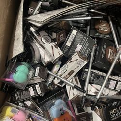 Ebin Make Up Assortment 