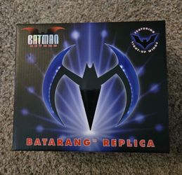 NECA Batman Beyond Blue Batarang with Lights Prop Replica SEALED