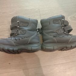 Toddlers Boys Shoe Is Very Good Condition