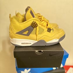 Air Jordan Retro 4 Lightning