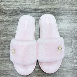 Pink Fluffy Slippers with Pearl Star in Size 9 - must read description for size