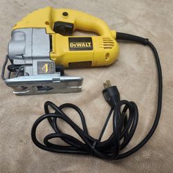 DeWalt 5.5 amps Corded Orbital Jig Saw
