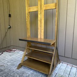 Adjustable TV stand