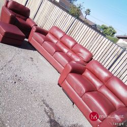 Red Leather couch set' . 