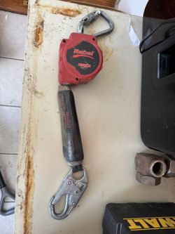 Protecta Rebel Self-Retracting Lifeline 11ft