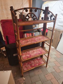 Foldable shelf