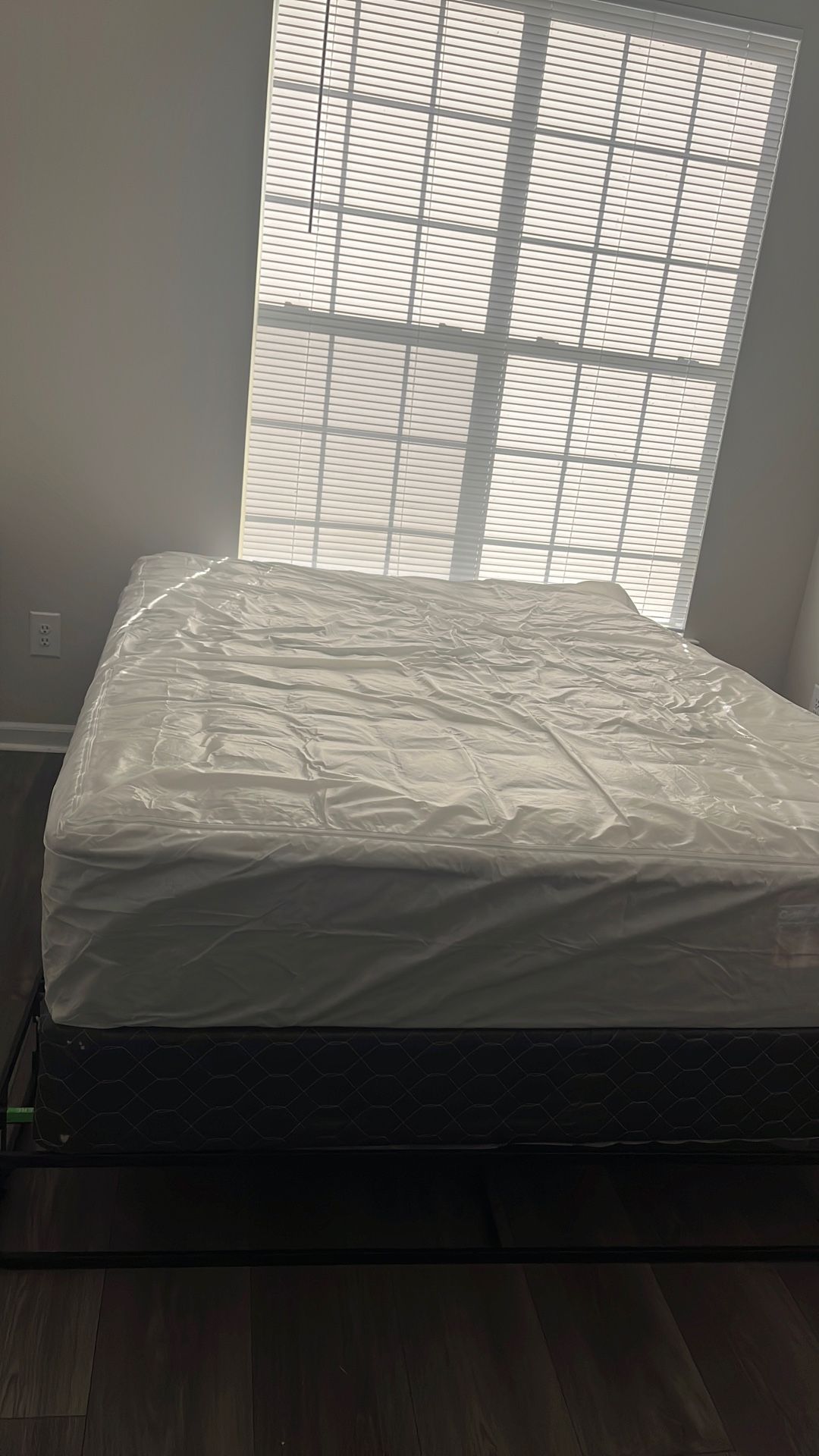 Queen Mattress And Box Frame