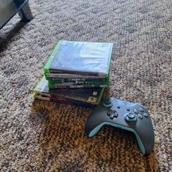 Xbox One W/8 Games And 2 Paddles