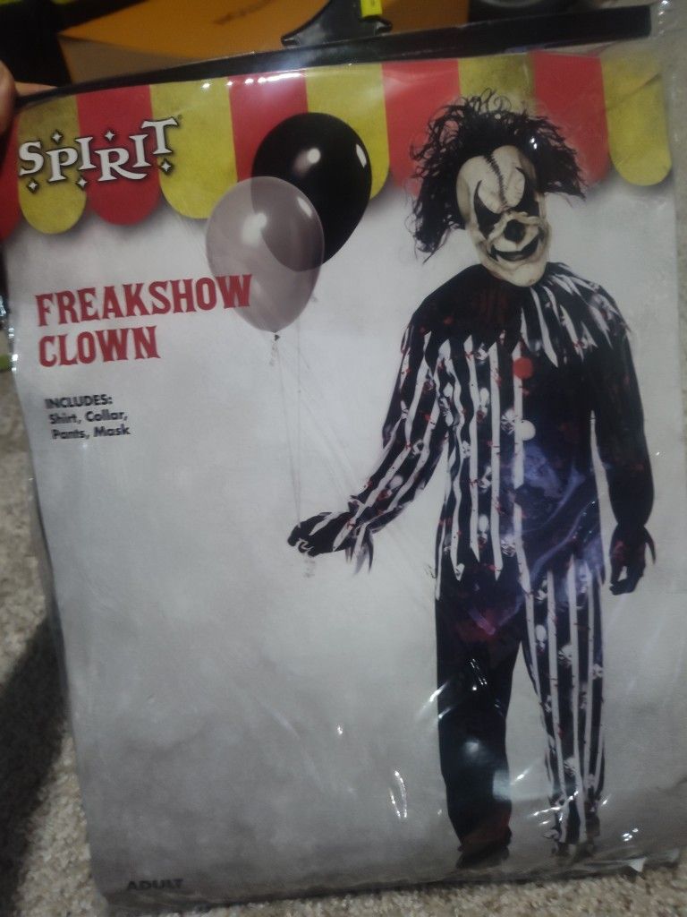 Halloween Costume - Freakish Clown Adult Medium