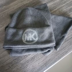 New Michael Kors Black /silver Hat And Scarf Set