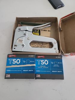 Staple Gun and Staples