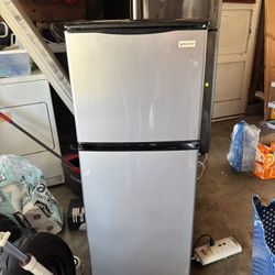 Small Refrigerator 