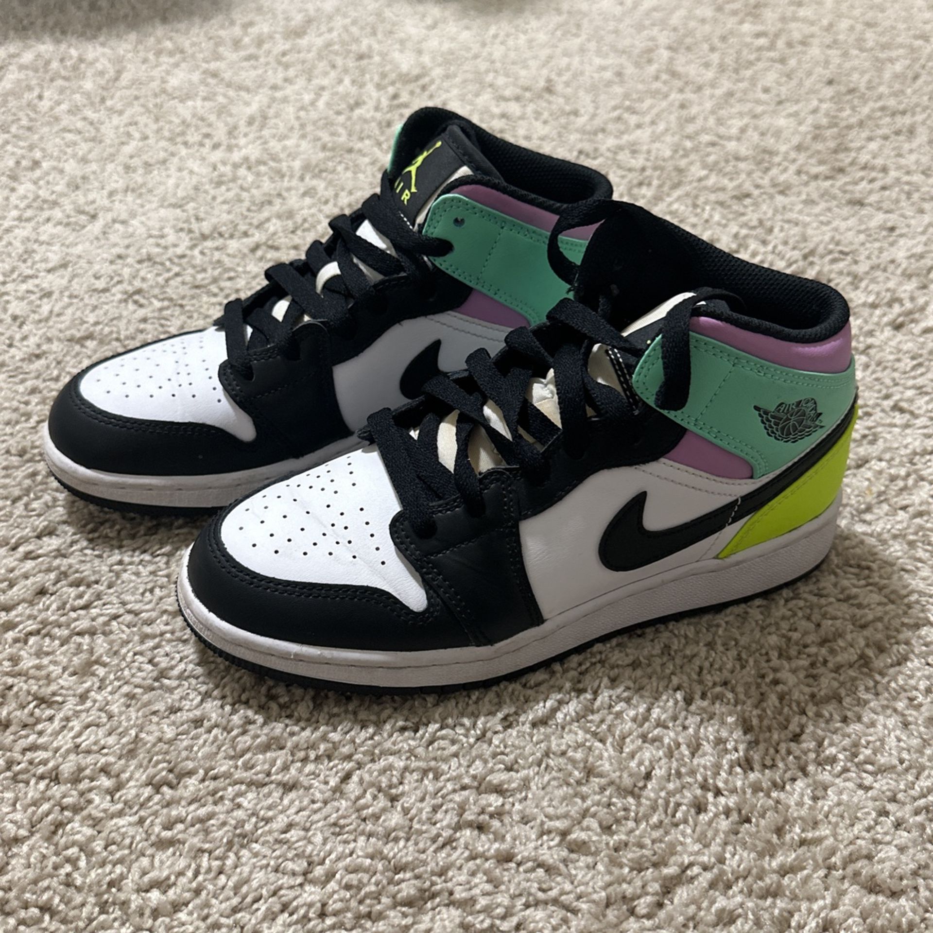 Air Jordan 1 Mid GS Pastel